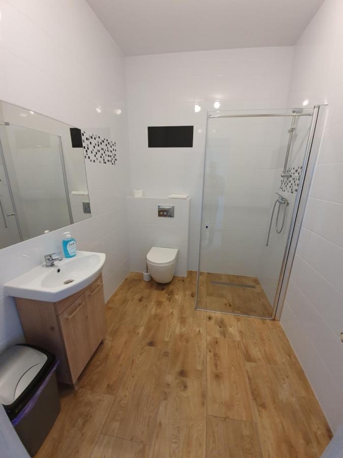 Hostel Agma Jasien  ภายนอก รูปภาพ