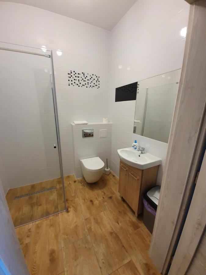 Hostel Agma Jasien  ภายนอก รูปภาพ