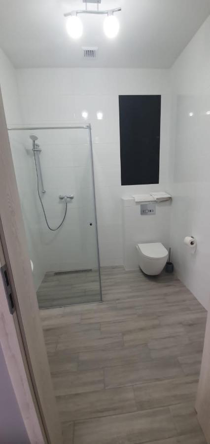 Hostel Agma Jasien  ภายนอก รูปภาพ